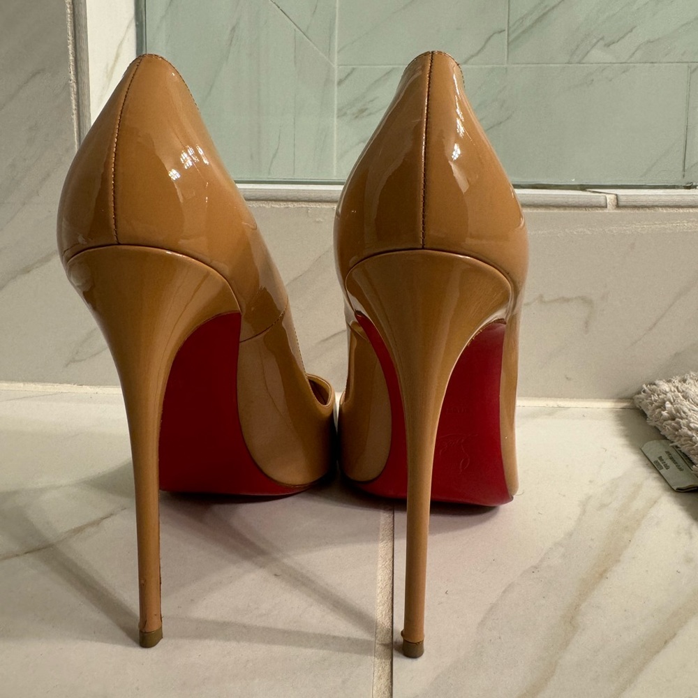 Christian Louboutin SO KATE heels for sale!